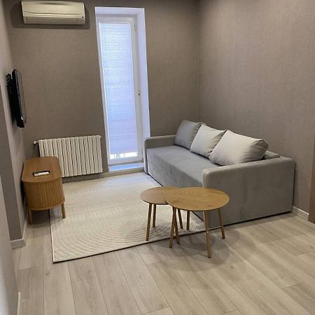 Apartpoltava Двокімнатні Апартаменти З Джакузі Біля Листопаду Luaran gambar
