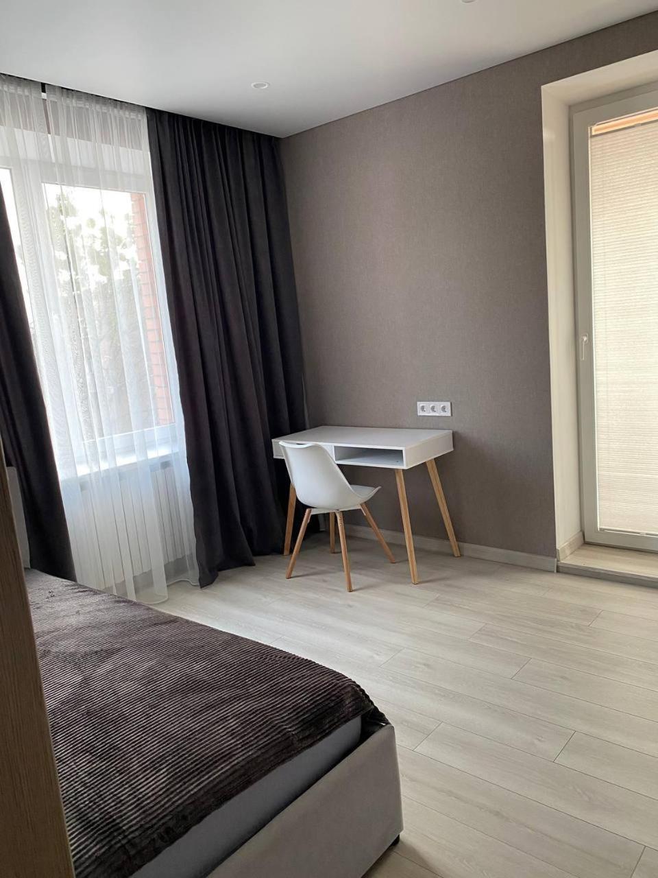 Apartpoltava Двокімнатні Апартаменти З Джакузі Біля Листопаду Luaran gambar