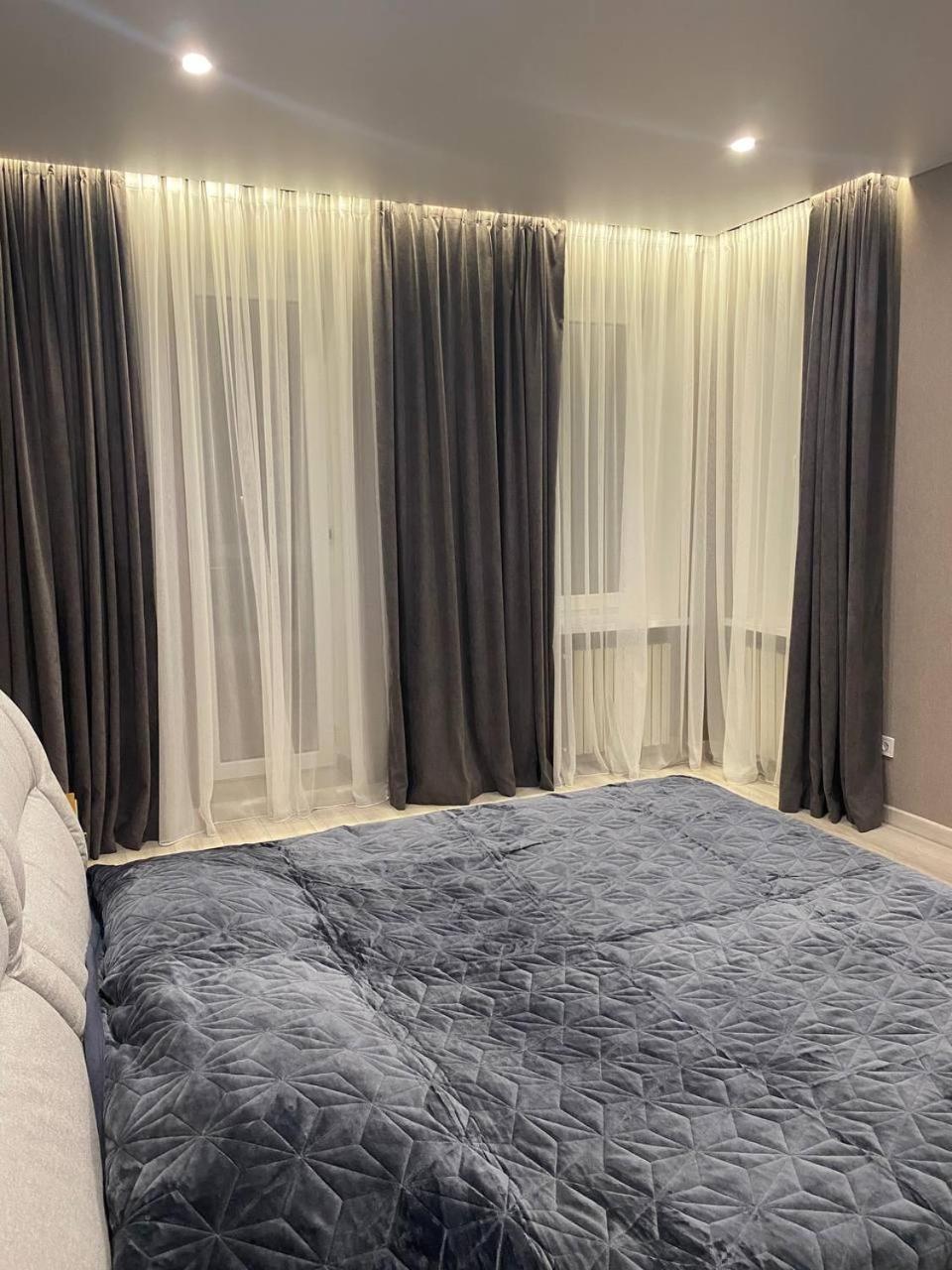 Apartpoltava Двокімнатні Апартаменти З Джакузі Біля Листопаду Luaran gambar