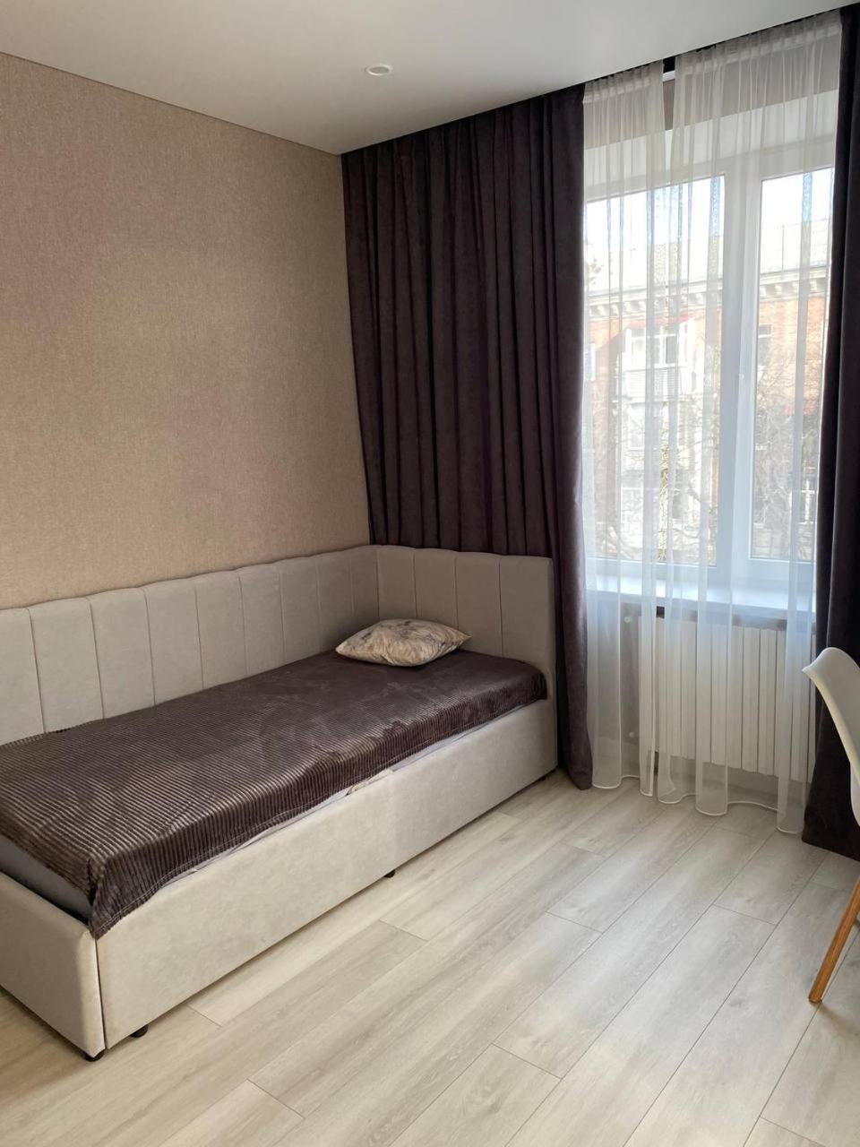 Apartpoltava Двокімнатні Апартаменти З Джакузі Біля Листопаду Luaran gambar