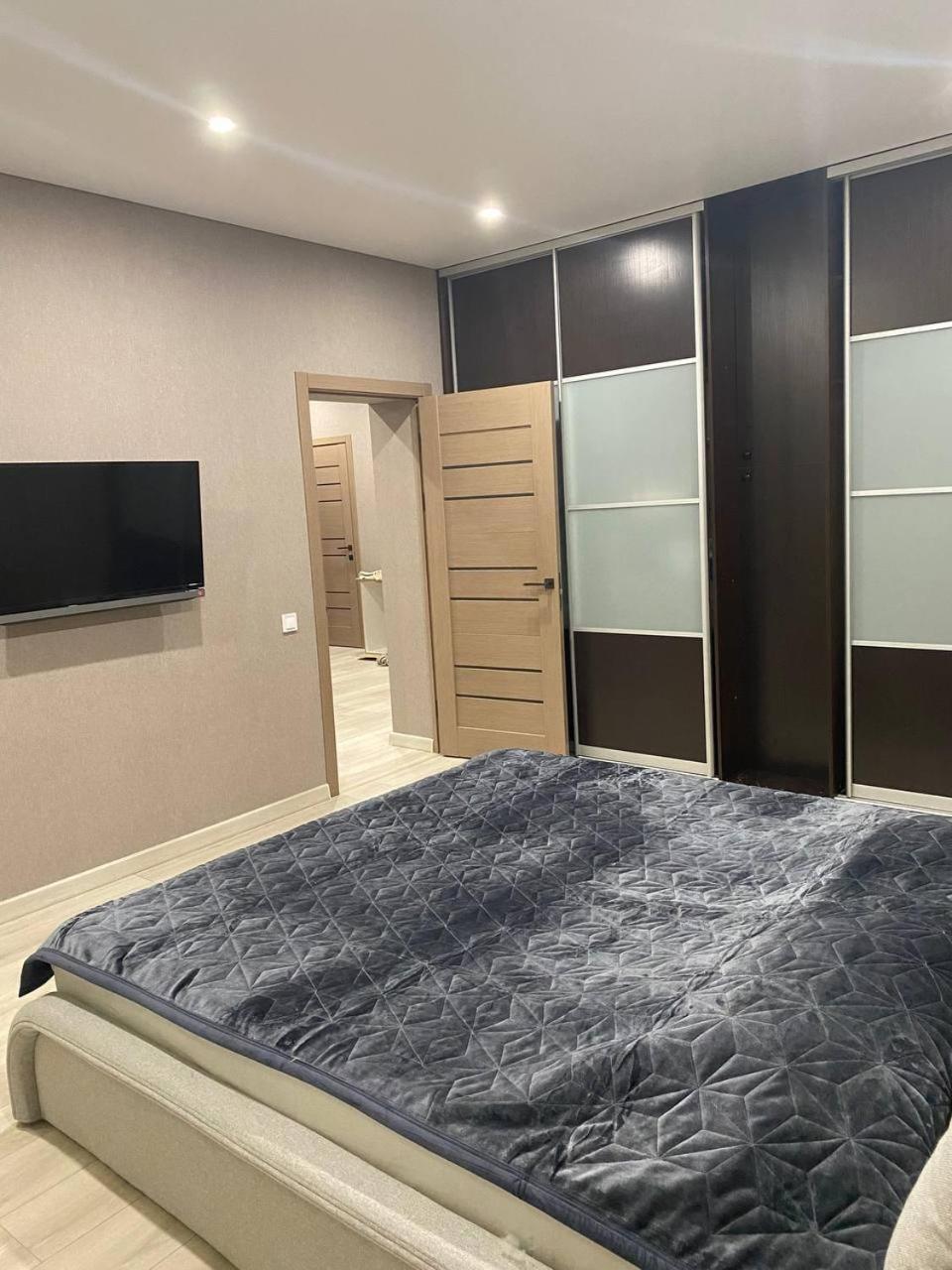 Apartpoltava Двокімнатні Апартаменти З Джакузі Біля Листопаду Luaran gambar